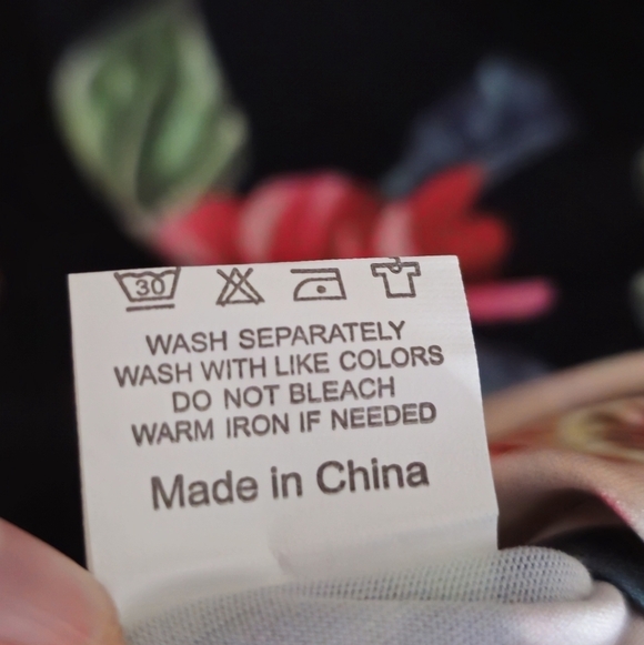 Women's Black Floral Casual Button Front Pleated Long-Sleeved Tunic Top Size XL - Picture 9 of 11